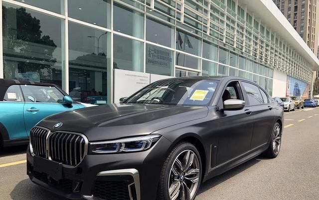 2021款m760li正式到港!6.6t 8at,头等舱后排