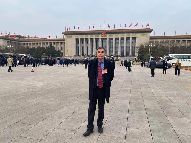 全国政协委员、云南省作协主席范稳 受访者供图