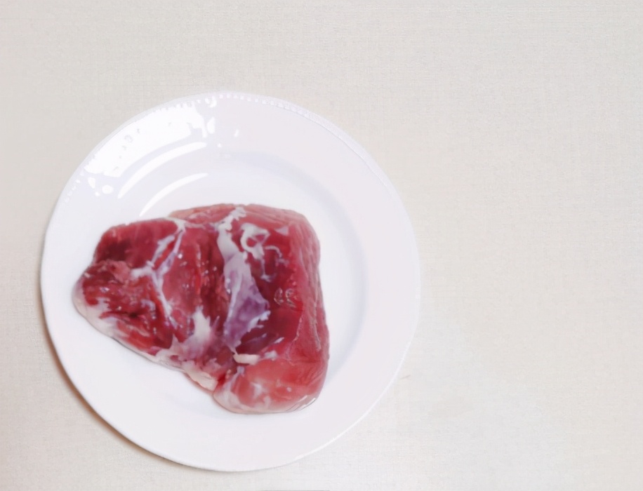 春天,广东人最爱给孩子喝瘦肉汤,用上技巧,清香甘甜还健胃