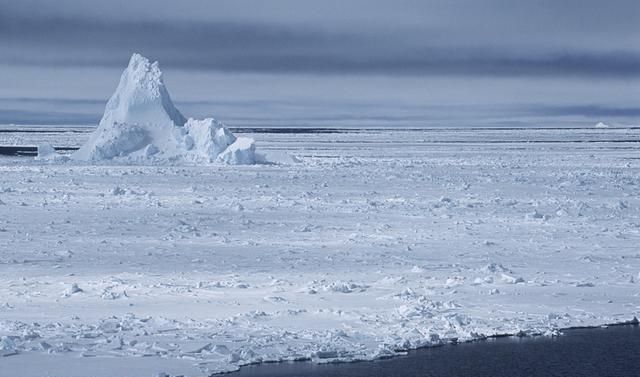 位于西部威德尔海的菲尔希纳龙尼冰架(filchner-ron