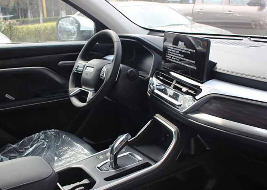 新款二代哈弗h6实车曝光,外观更年轻运动,内饰更时尚