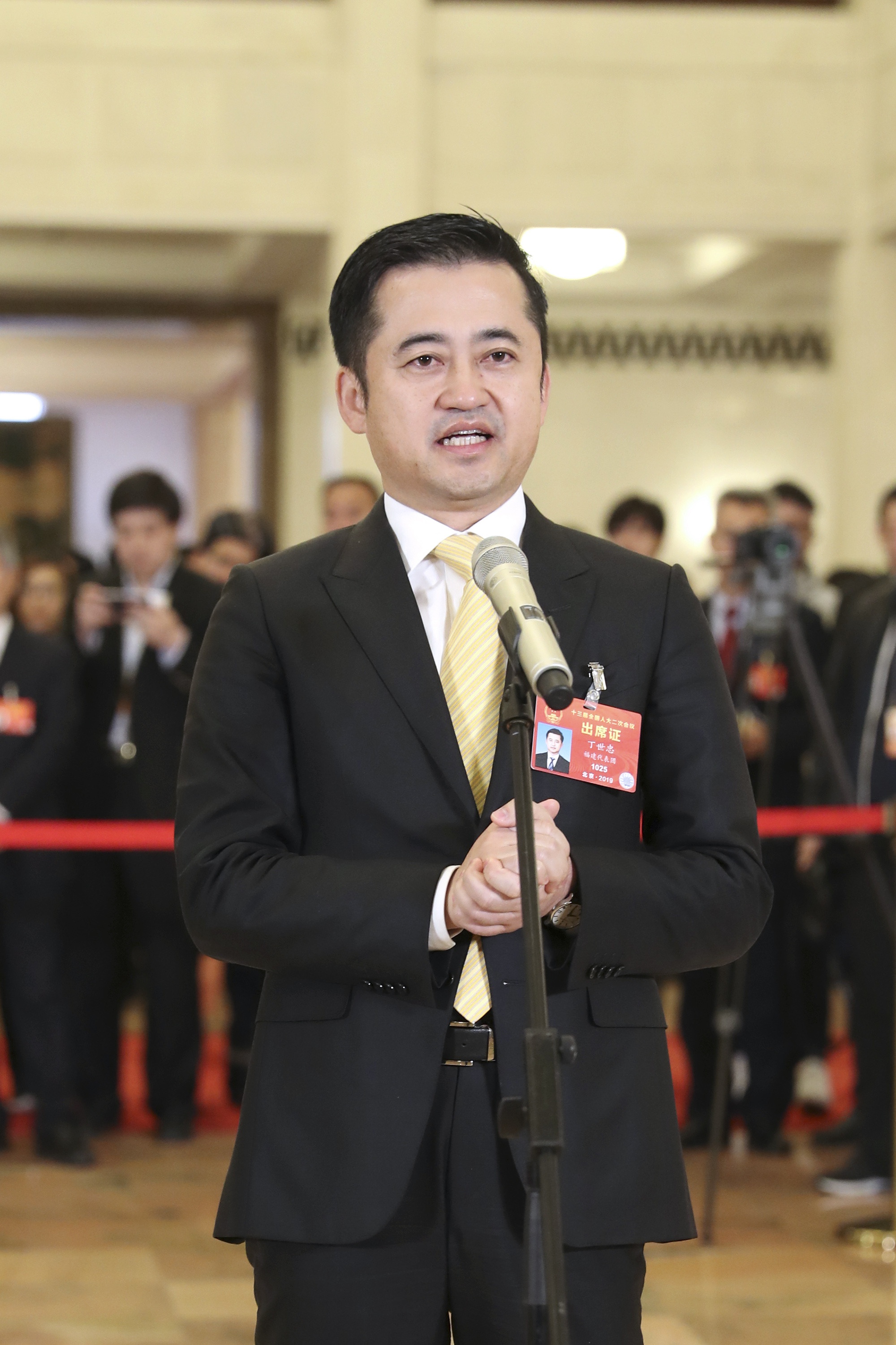 两会疫情影响下中国体育产业探索发展新模式