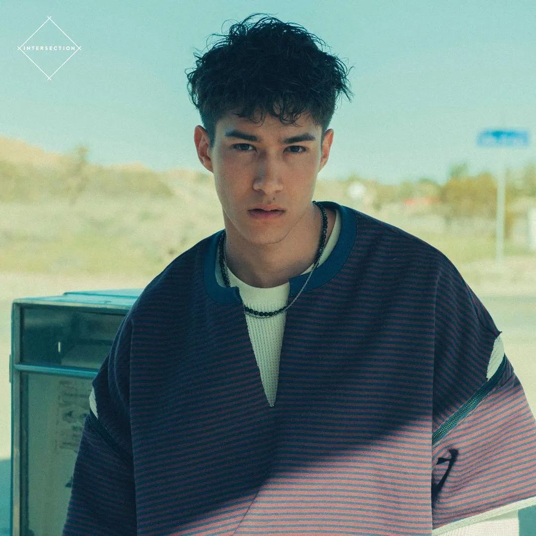 ▼这位98年的弟弟,是德日混血的美国夏威夷人,从小在夏威夷的自然环境