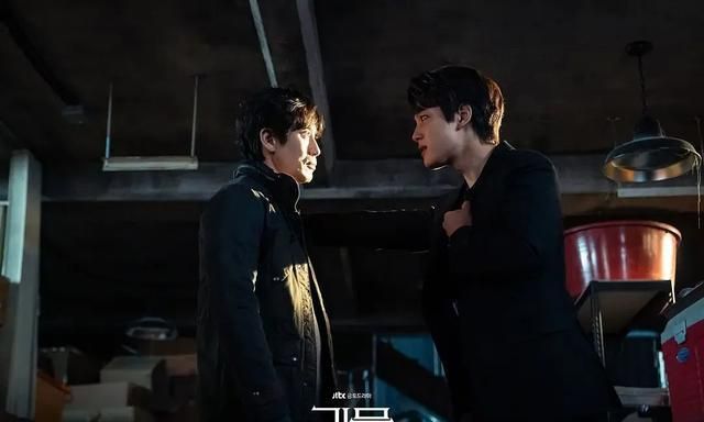 《怪物》之吕珍九：警大首席的大型社死现场休闲区蓝鸢梦想 - Www.slyday.coM