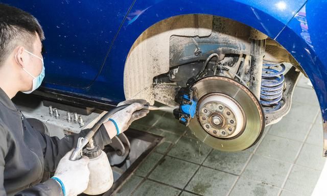 雨天过后,刹车为什么会吱吱异响?如何解决?