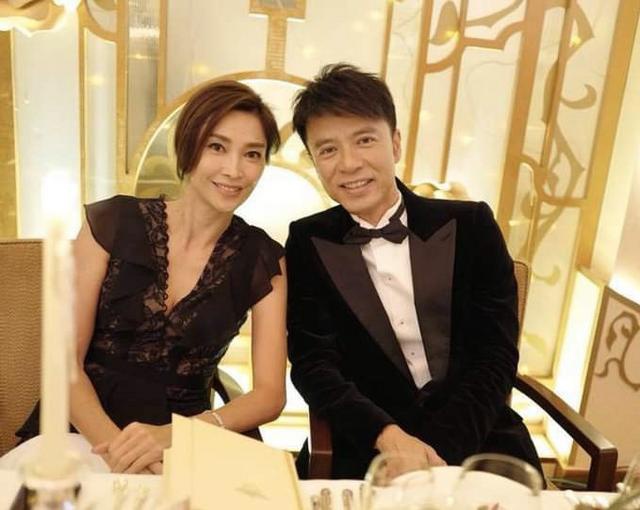 李克勤妻子卢淑仪冻龄身材获激赞,两夫妻每月需还60万房贷