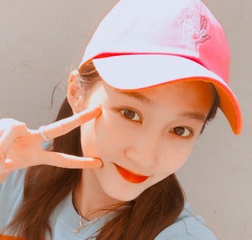 难怪鹿晗喜欢了晓彤4年,"起床照"曝光后,换我也舍不得放手