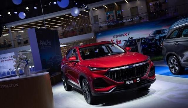 口碑爆表看新晋神车长安欧尚x5