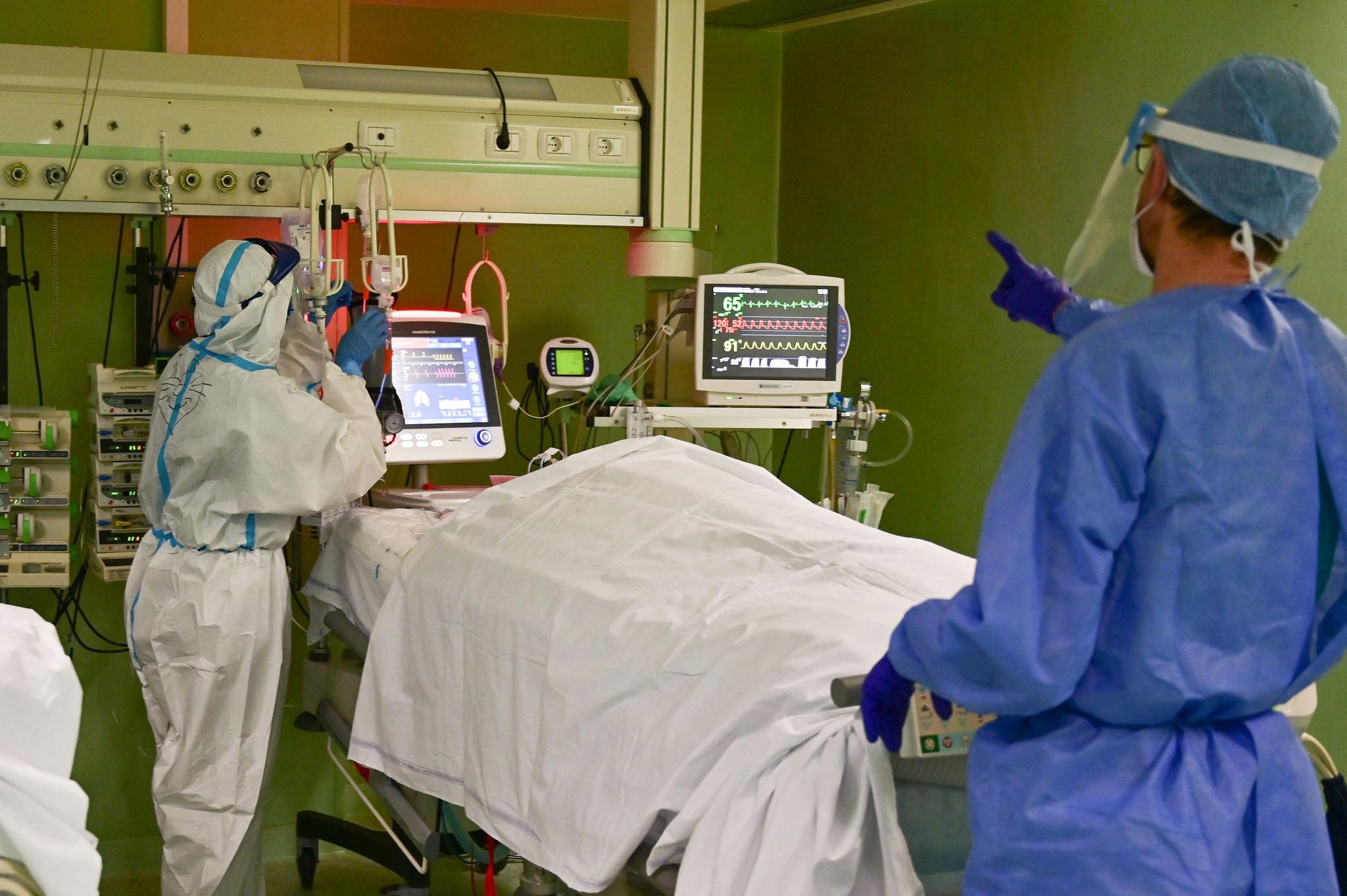 直击意大利的新冠病房|意大利|贝加莫|新冠肺炎_新浪新闻