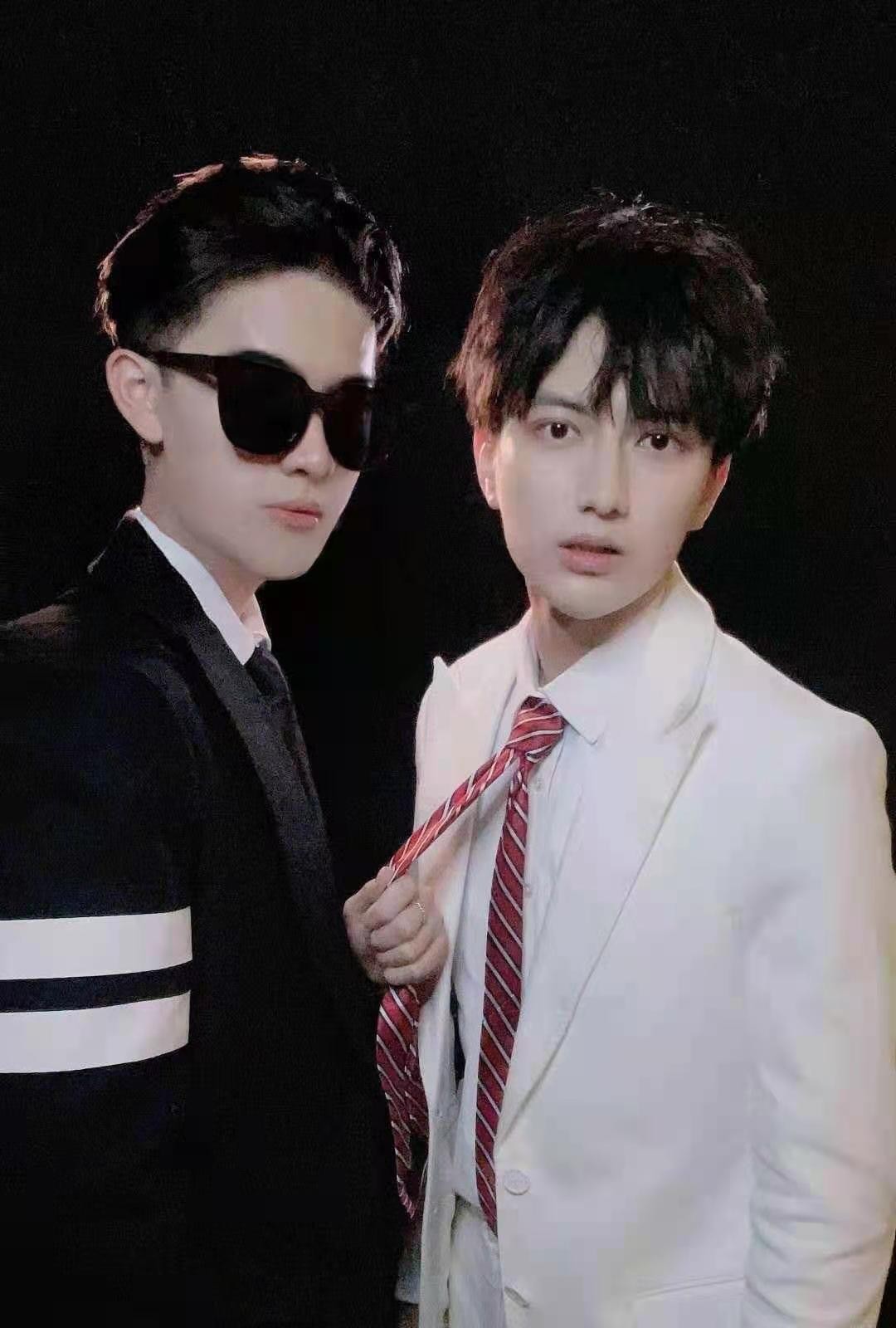 油腻男林锡露脸郝一点壮硕身材疑似发福不如王小歪女装好看