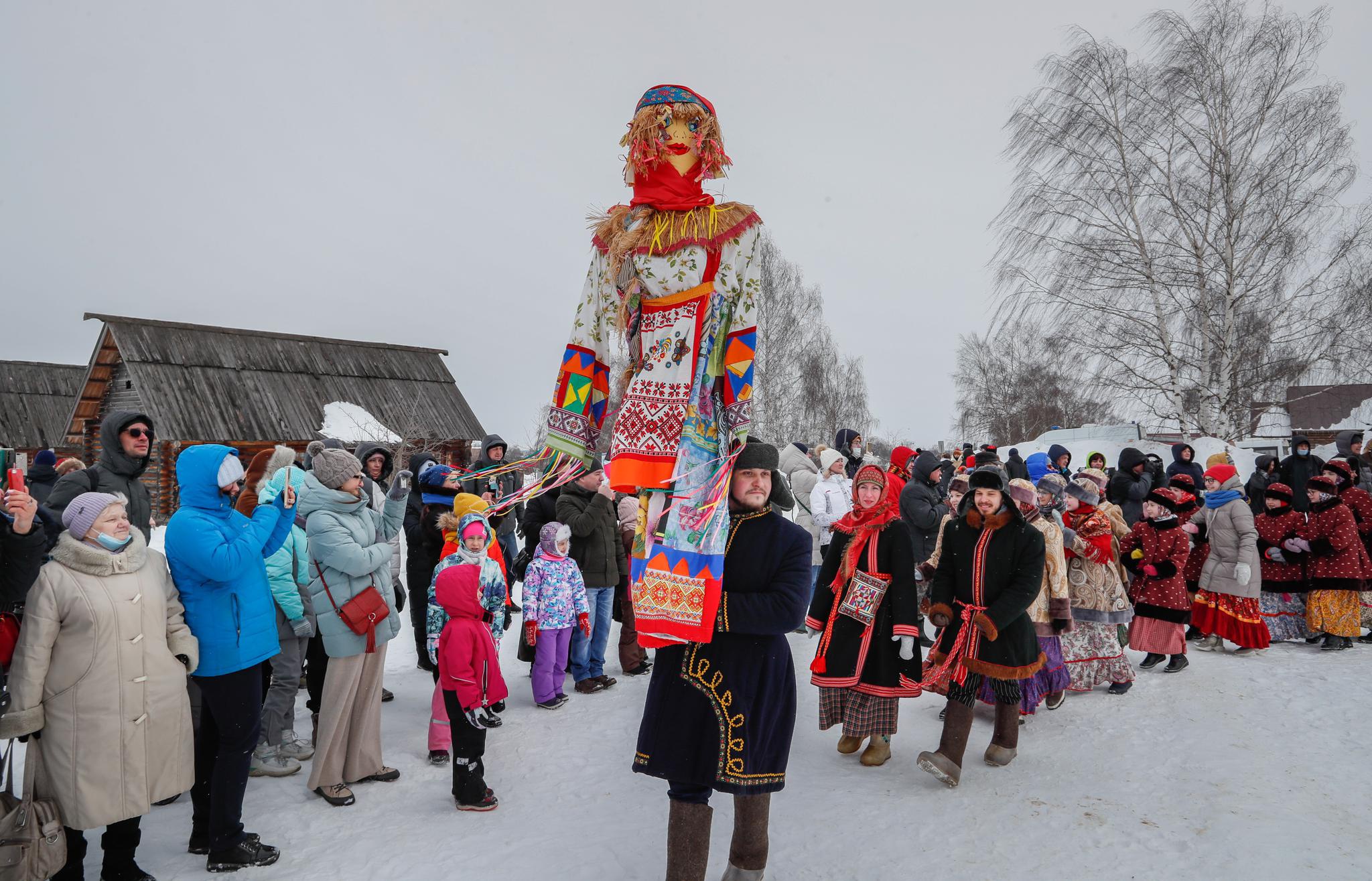 庆祝谢肉节|新华社|俄罗斯_新浪新闻