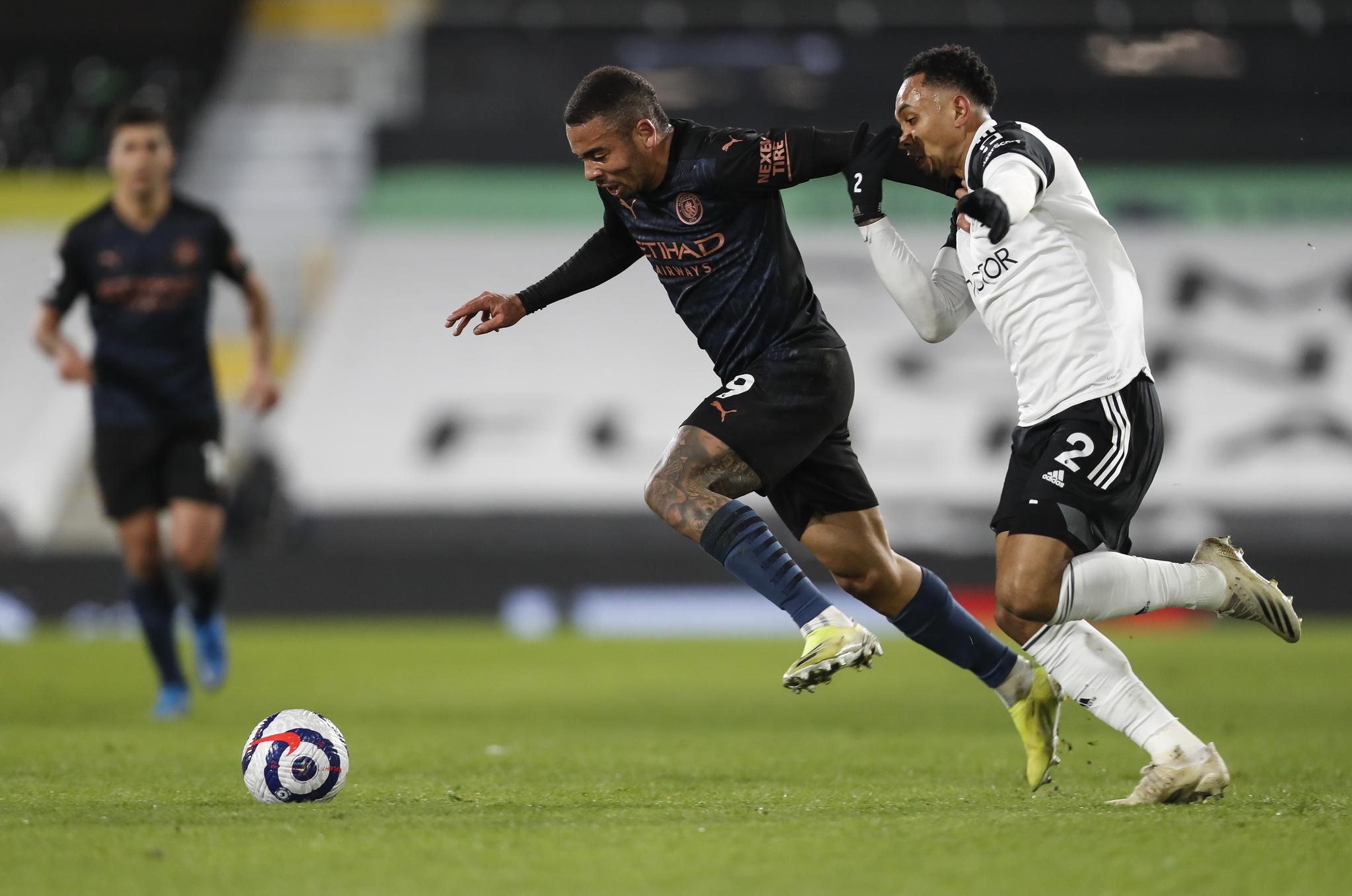 足球——英超:曼城客场胜富勒姆