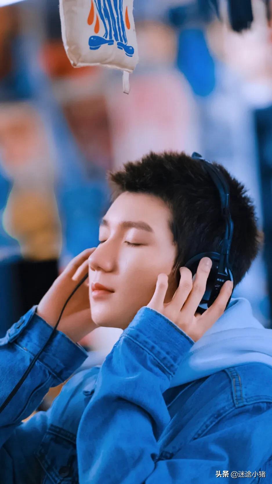 王源的这组寸头造型真的太可了有种心动的感觉呢