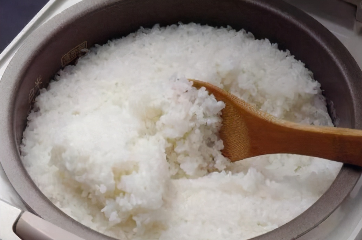 蒸米饭时不能只加水厨师长教你5个窍门粒粒分明饱满香软