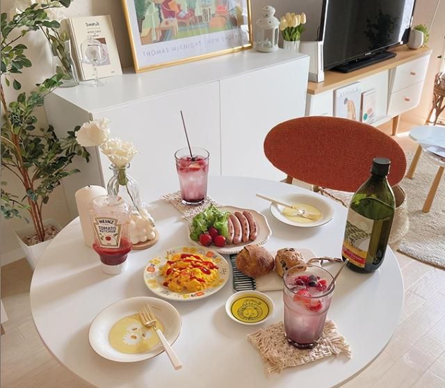 日本女生的独居空间,小而精致,整洁有序,一个人生活太美好了!休闲区蓝鸢梦想 - Www.slyday.coM 日本女生的独居空间,小而精致,整洁有序,一个人生活太美好了!休闲区蓝鸢梦想 - Www.slyday.coM