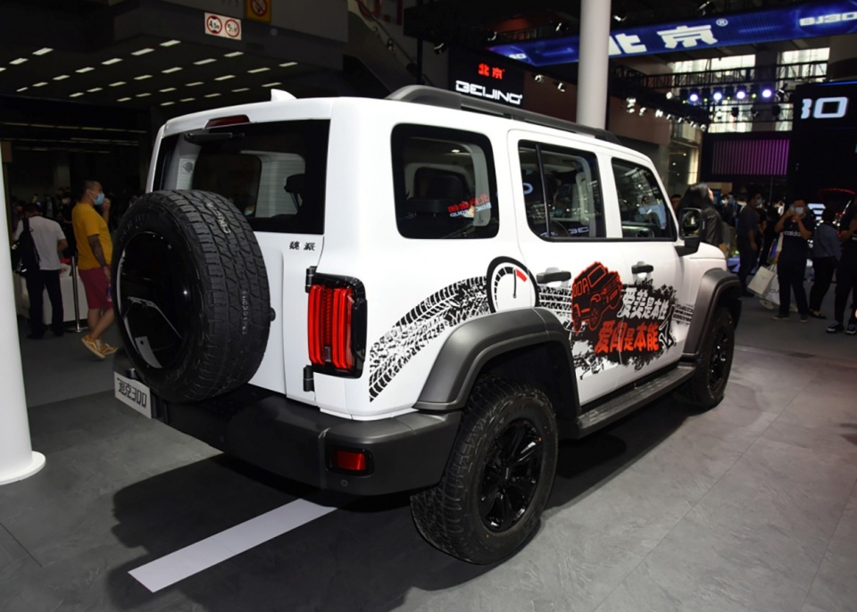 长城越野豪华的巅峰，WEY坦克300刷新了国产越野的高度