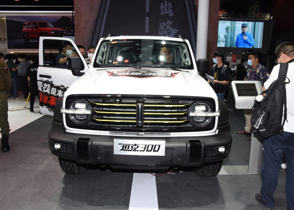 长城越野豪华的巅峰，WEY坦克300刷新了国产越野的高度