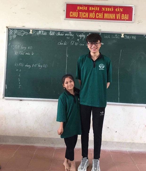 3米,男孩nguyenvanlinh身高1.85米.