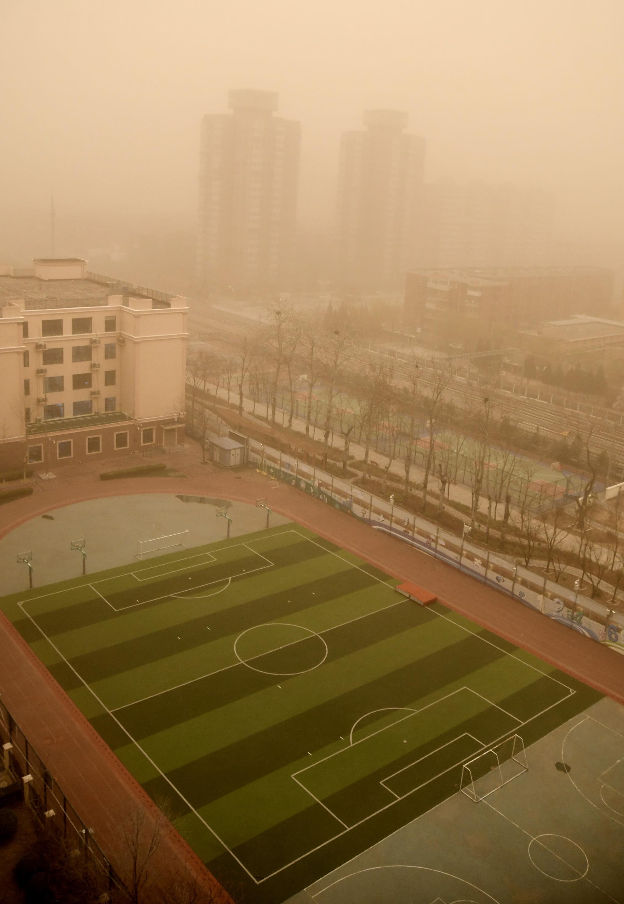 北京沙尘暴(北京沙尘暴天气在几月)