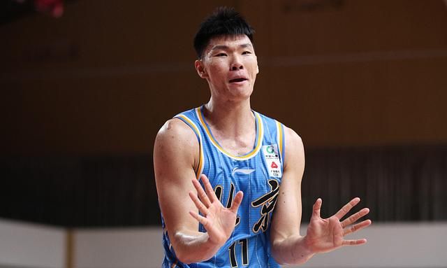 范子铭很高的期待,毕竟上赛季效力于新疆男篮,在拥有周琦,俞长栋和