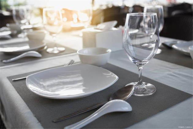 佳莱科技公司帐户遭冻结 董事长熊银河被网上通