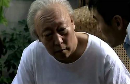 正阳门下倪大红扮演的关大爷为何威信那么高受到众人尊敬