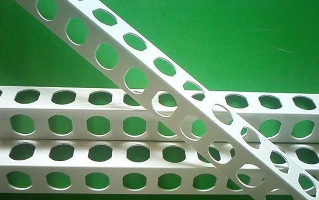 对于暗护角的安装时间节点很重要,大部分的时候暗护角都是在墙面抹灰