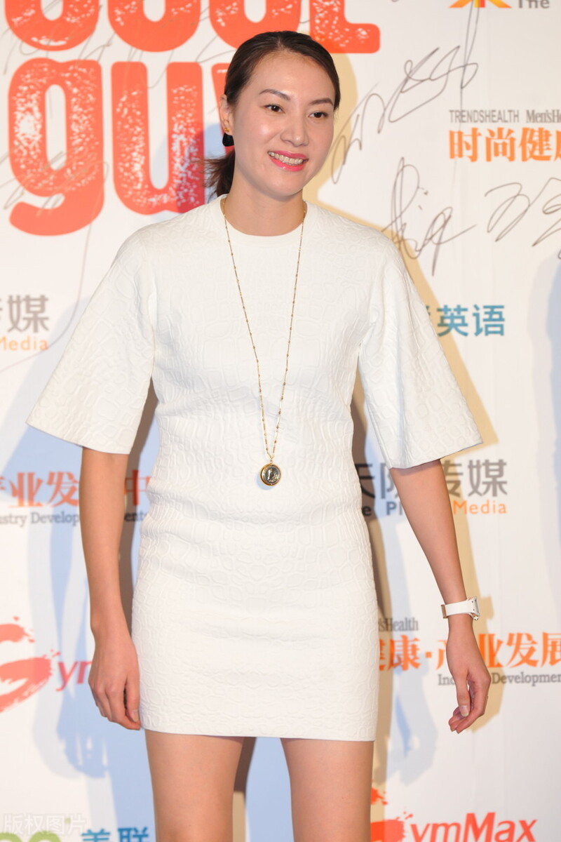 林丹的妻子谢杏芳真是漂亮极了娶到她幸福了