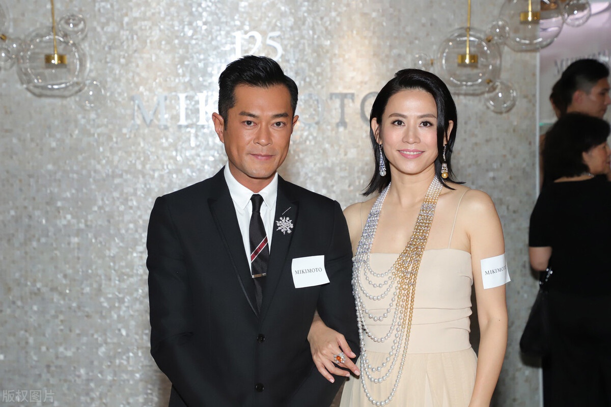 宣萱 古天乐参加活动 真是一对俊男美女