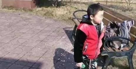 父母趁3岁女儿睡着外出吃烧烤被骂惨,委屈：都怪孩子醒了还乱跑休闲区蓝鸢梦想 - Www.slyday.coM