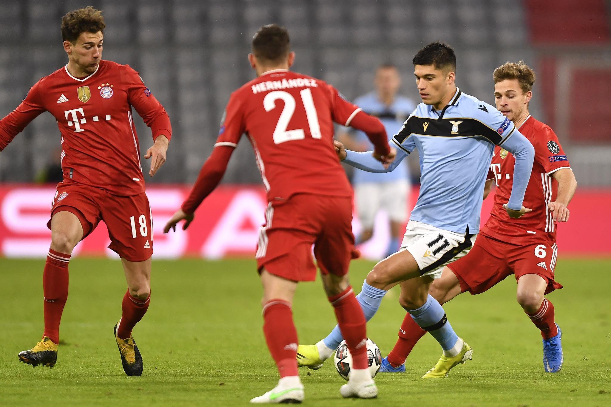 足球——欧冠联赛:拜仁晋级八强