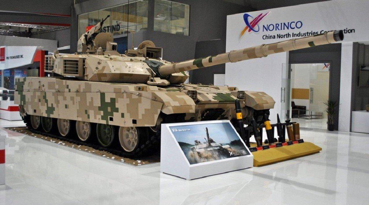 2021阿布扎比国际防务展,lg5型狙击榴和旋翼无人机放一块