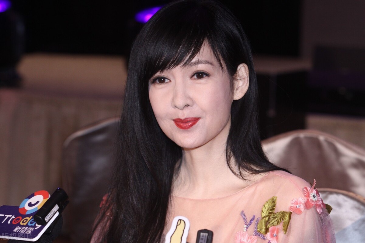 周慧敏 这次太美了 依然年轻貌美