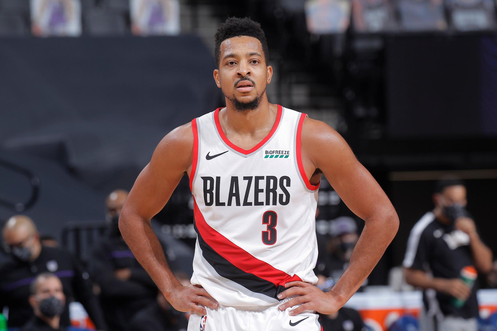 麦科勒姆全场砍下32分4篮板4助攻|麦科勒姆|篮板|开拓者_新浪新闻