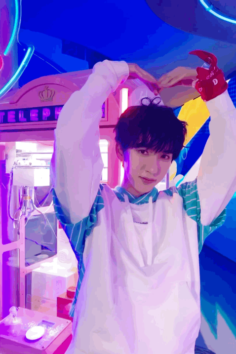 贺峻霖的花式比心好温柔我收下了