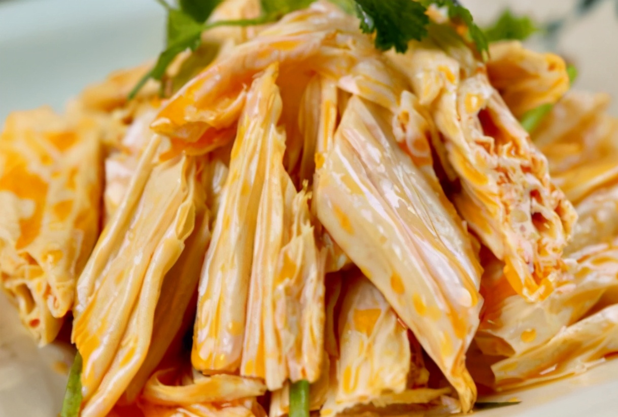 买腐竹怎么挑选?浅黄色好还是深黄色好?建议先看看,别再弄错了