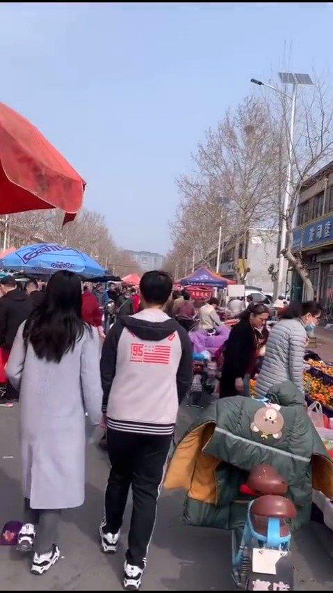 济南的郭店大集,是不少高校学子喜欢逛的地方