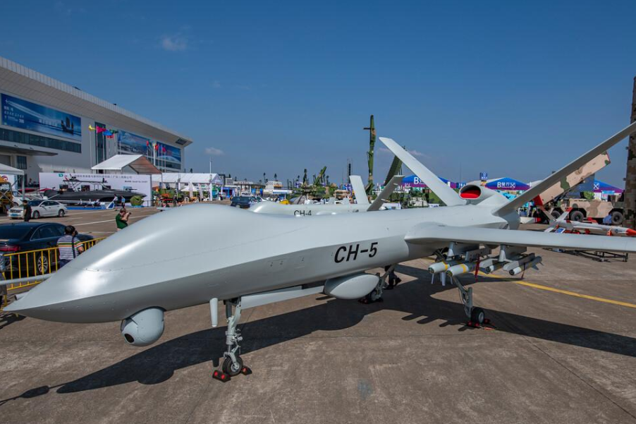 首先要说的就是彩虹5无人机,它目前已进入批量生产阶段,代表了国际无