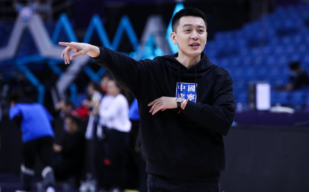 cba全明星北区队训练中,郭艾伦欺负小朋友!杨鸣 阿的江乐开花