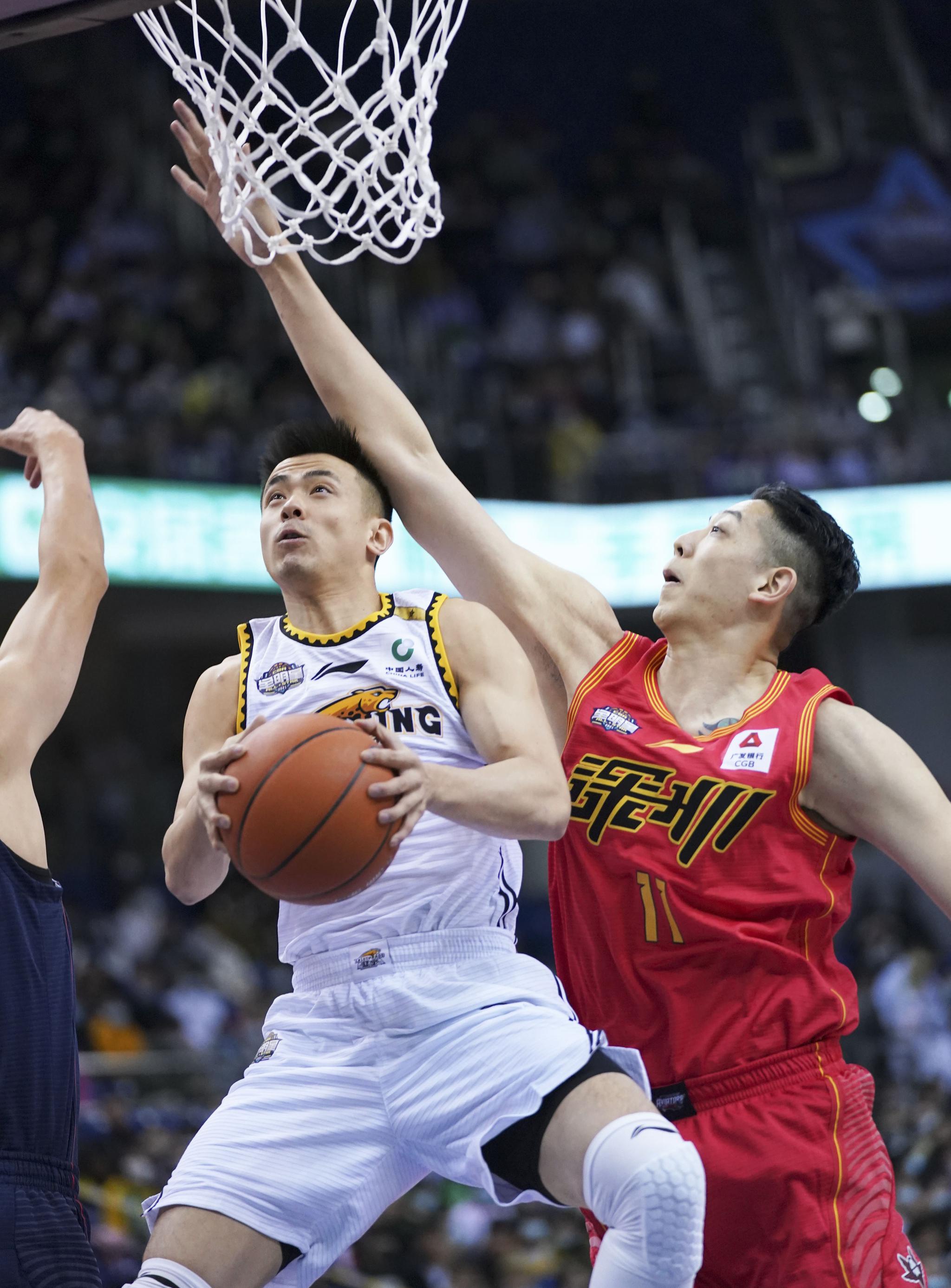 篮球cba全明星赛北方明星队迎战南方明星队