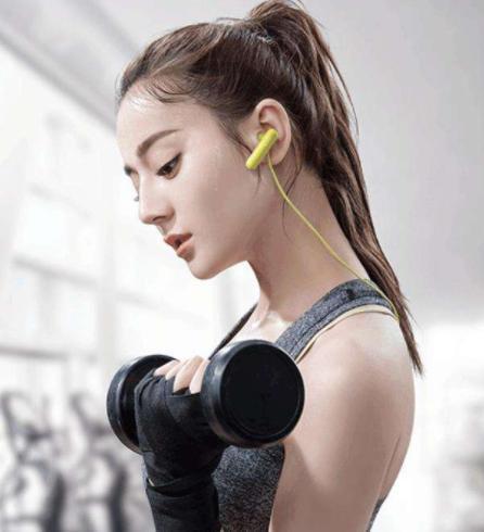 迪丽热巴身材到底有多好?看到健身房的她,网友:给模特点面子!