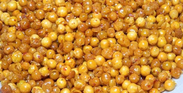 油酥豌豆怎么做才能酥脆化渣?大厨告诉你诀窍,鲜香酥脆不发硬