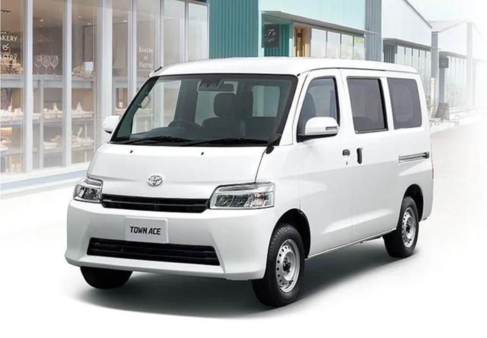 丰田版的"五菱之光",有自动挡,两个气囊,能拉人能拉货