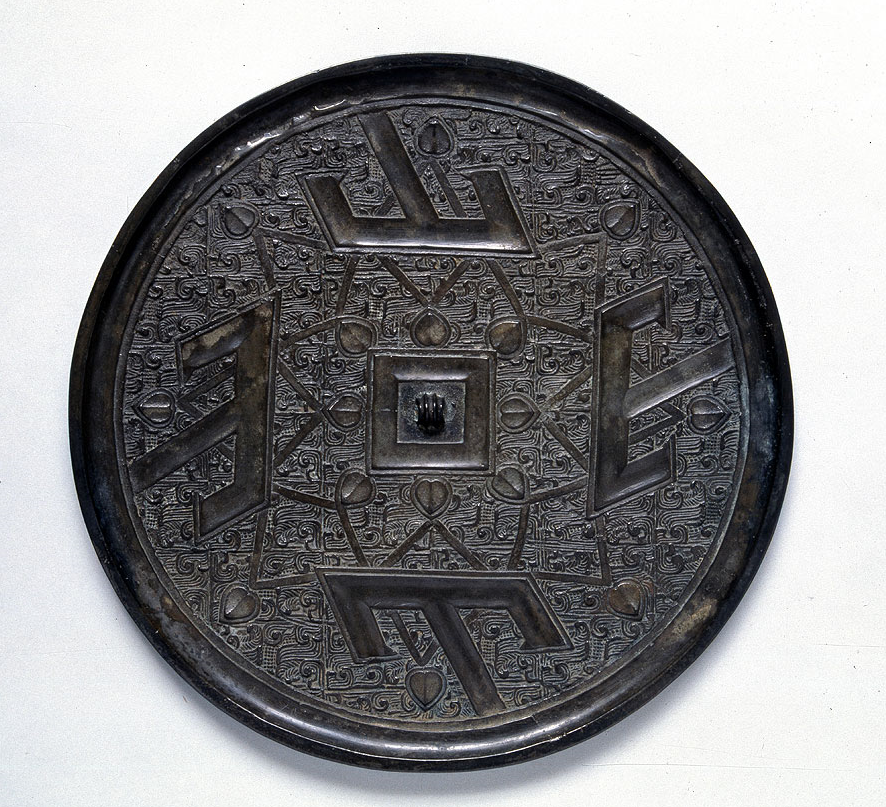 青铜器上的黑漆古解析