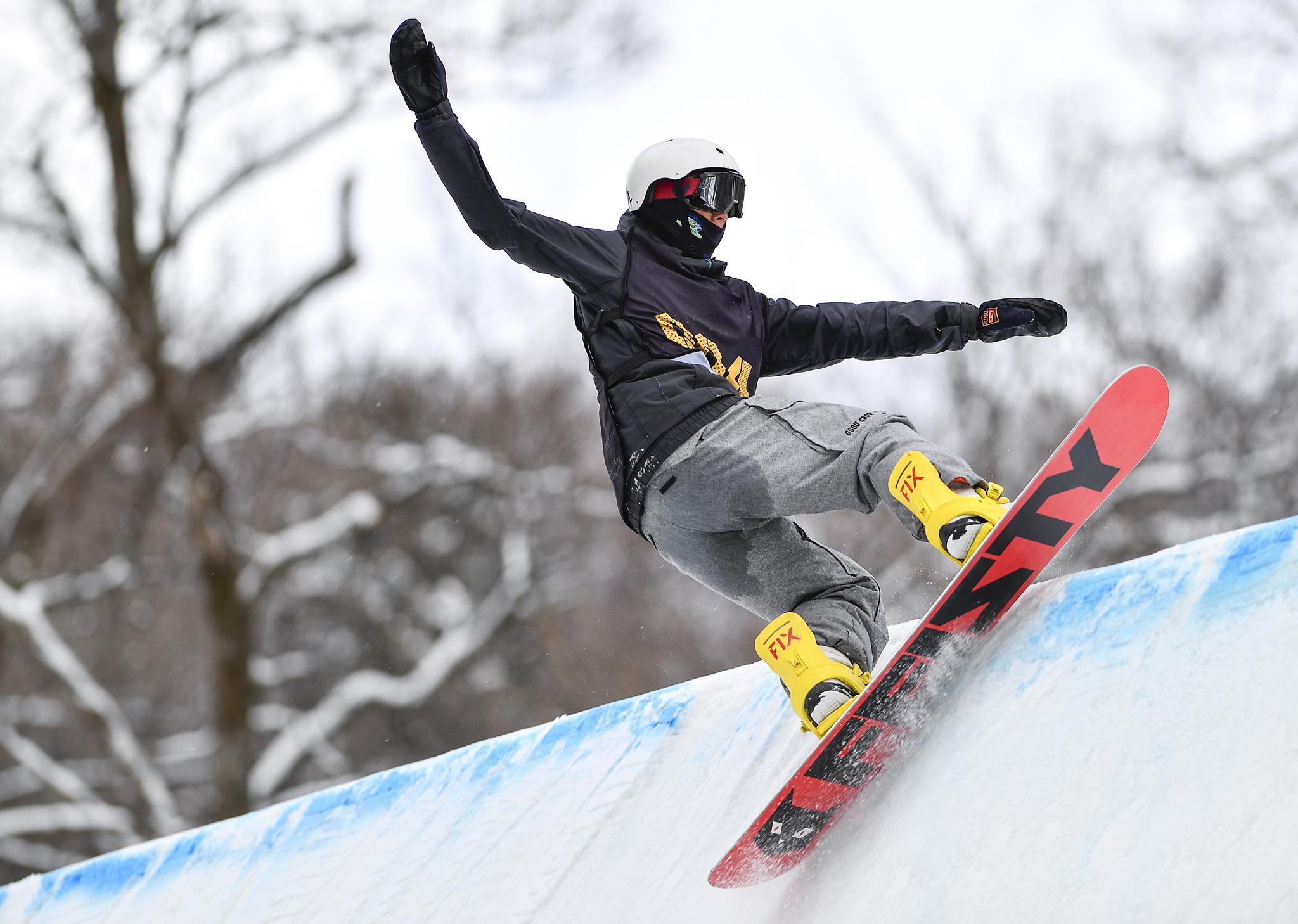 单板滑雪全国锦标赛坡面障碍技巧男子组赛况