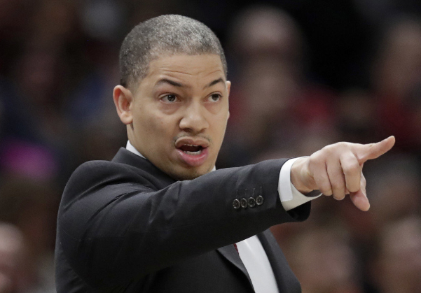 20 7 4记三分!队史首人!感谢泰伦卢,你拯救了乔治!