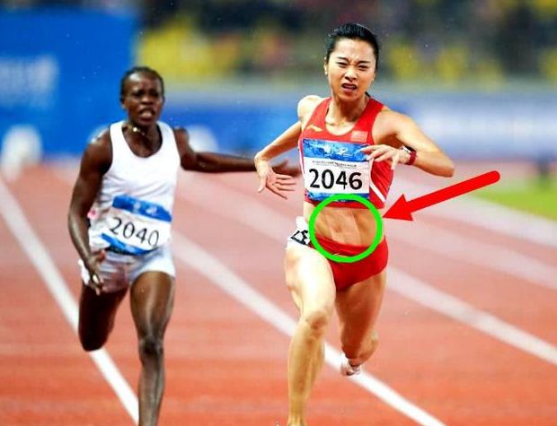 身材婀娜挺拔,小腹贴"遮羞布",撕下后引争议|葛曼棋|纹身|短跑_新浪