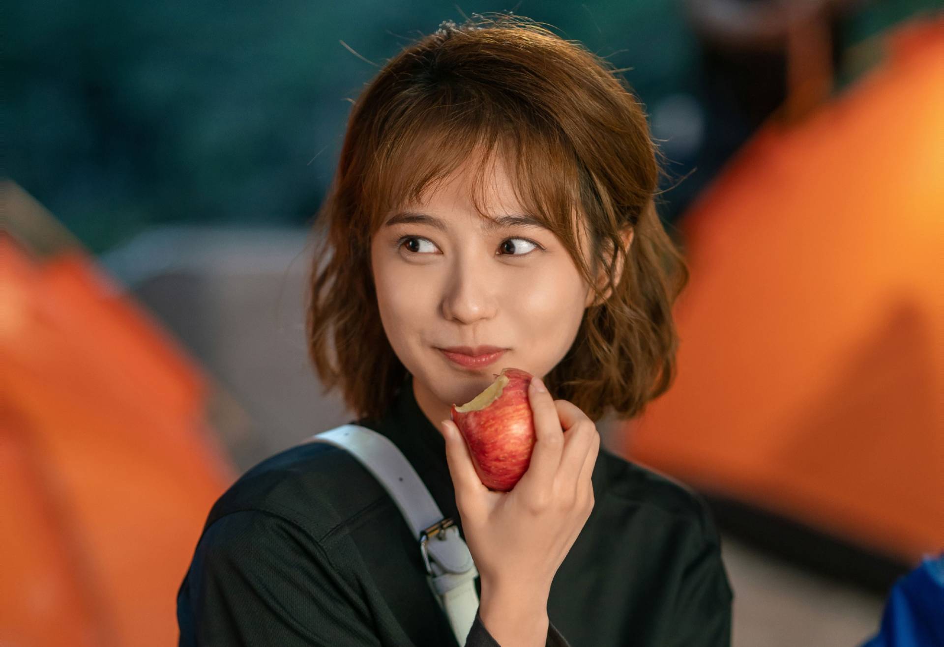 大家普遍认为姜珮瑶有些喧宾夺主,在人气不如马思纯和白敬亭的情况下