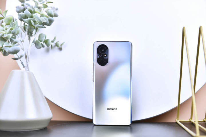 5G手机太沉?荣耀V40轻奢版让你忘却这一概念!