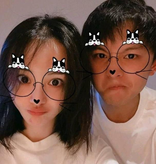 郑爽罕见现身,和周围人沟通笑不露齿,精致干练模样不受外界干扰休闲区蓝鸢梦想 - Www.slyday.coM 郑爽罕见现身,和周围人沟通笑不露齿,精致干练模样不受外界干扰休闲区蓝鸢梦想 - Www.slyday.coM